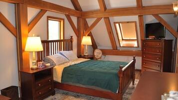 4 bedrooms, desk, iron/ironing board, free WiFi