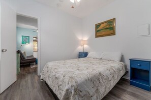 1 chambre, bureau, fer et planche à repasser, Wi-Fi