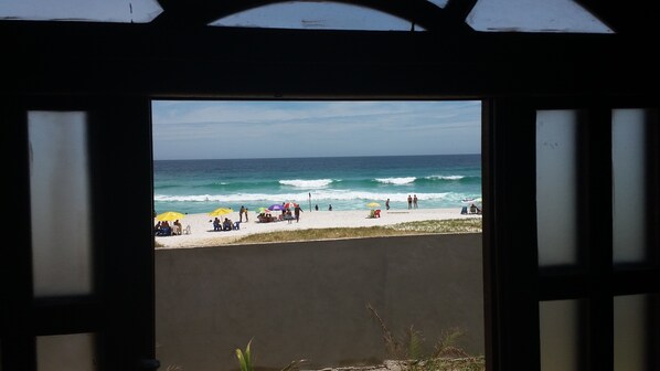 On the beach - BEACHFRONT HOUSE IN ARRAIAL DO CABO (ARRAIAL DO CABO)