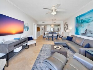 Unclassified image, 2 of 29, button