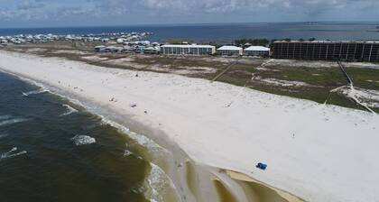 Dauphin Island Beach Club 203 Beautifully Appointed with Expansive Views!!