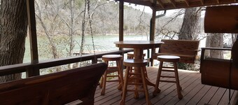 Secluded Cabin + Guest House with *Private Dock' at West End of Lake Taneycomo