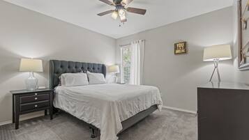 4 bedrooms, desk, iron/ironing board, free WiFi