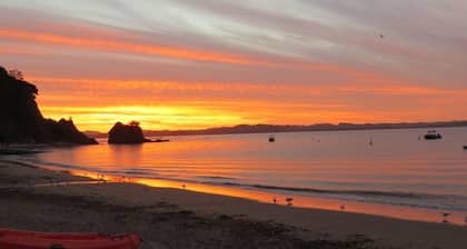 Bay of Islands Beachfront - All Tide Swimming, Kayaks, WiFi - Tapeka del Mar