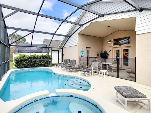 Outdoor pool, a heated pool