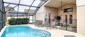 House by the Mouse-Lux one Story Home; 3 miles to Disney, Private Pool and spa