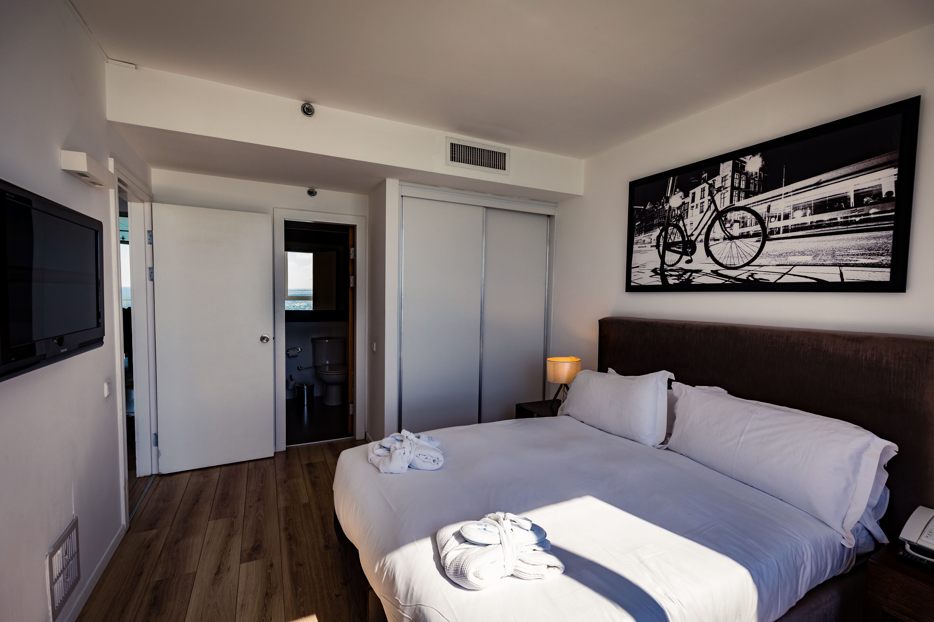 1 bedroom, in-room safe, iron/ironing board, travel cot