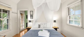 Circa Ruby Mint Daylesford ~ Town Centre!