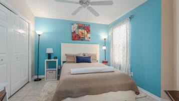 2 多间卧室、熨斗/熨衣板、上网接入、床单