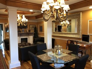 Dining - The Royal Welcome in Nashville  (Nashville)