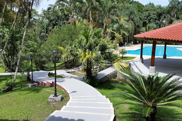 Caminho dos chalés para piscina