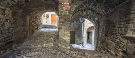 Enceinte de lâhĂ©bergement