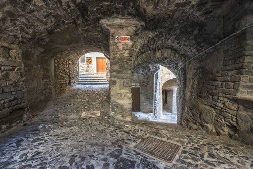 Enjoy beautiful lake como views (incl. private garden & terraces)