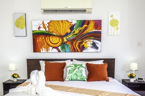 In-room safe, desk, free WiFi, bed sheets