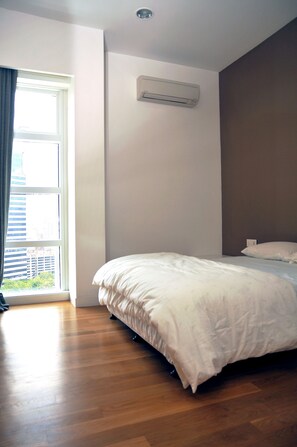 2 室のベッドルーム、アイロン / アイロン台、WiFi、ベッドシーツ