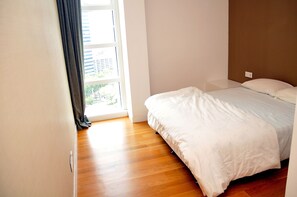 2 bedrooms, iron/ironing board, WiFi, bed sheets - A Luxury Suite | Infinity Pool | KL City Centre (Kampung Baru)