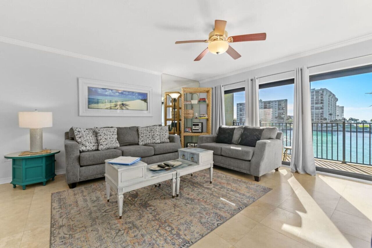 Land's End 5-305: Corner Unit with Amazing Views