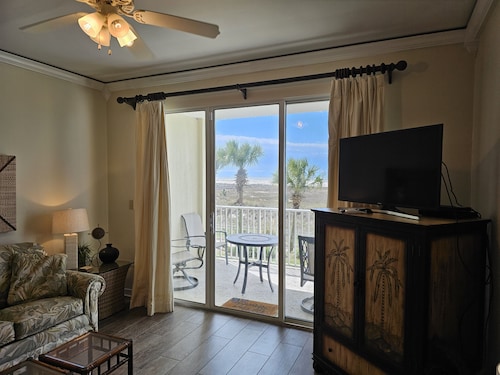 Inn at Dauphin Island 203 Beautifully Furnished with Great Views!!