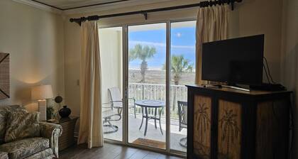 Inn at Dauphin Island 203 Beautifully Furnished with Great Views!!