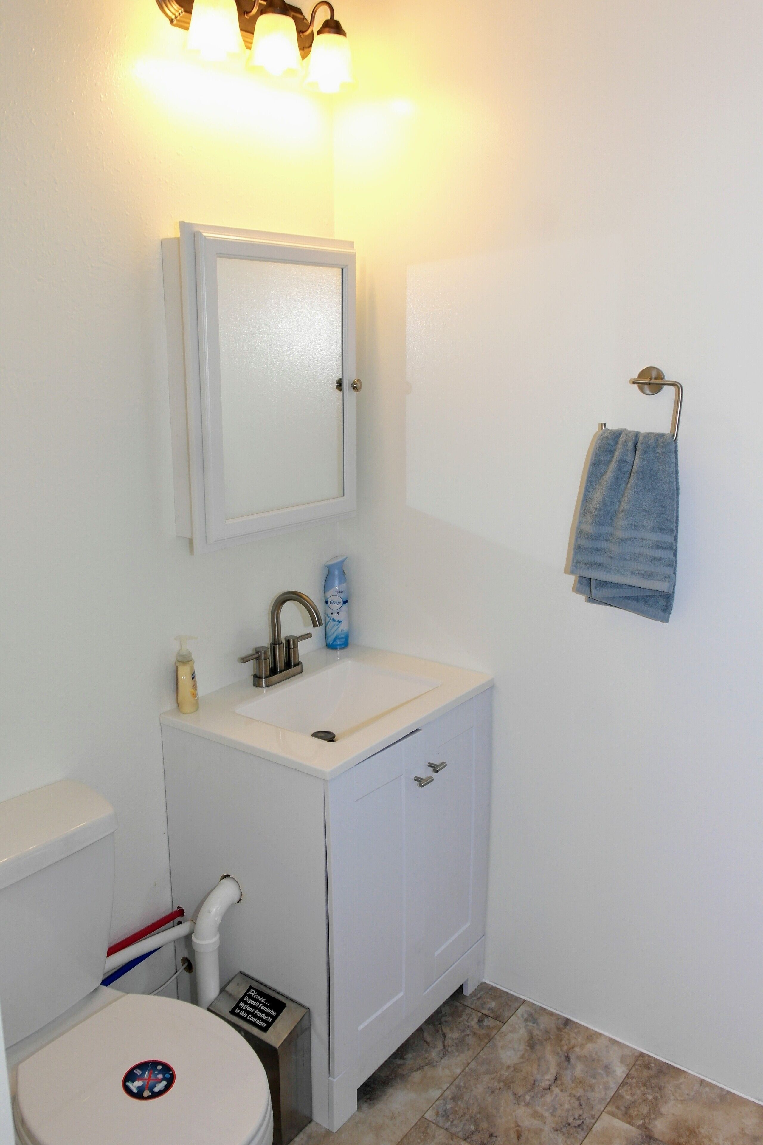 Dusch, hårtork, handdukar och tvål