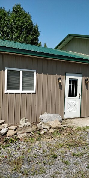 Exterior detail - Private Studio, Great Back Yard, Fire Pit, in a Rural Farming Community (Auburn)