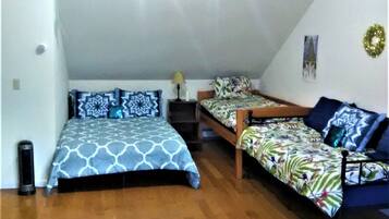 1 slaapkamer, een bureau, wifi, beddengoed