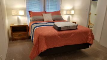 3 chambres, bureau, Wi-Fi gratuit, draps fournis