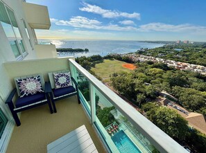 Property grounds - Balcony Ocean Views | Pool, Gym, Wi-Fi & Parking (Miami)