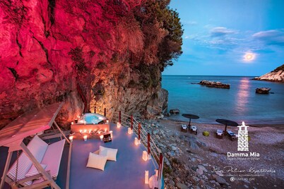 Luxury seaside vacation home