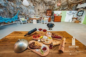 Dining - Luxury seaside vacation home (Damouchari Mouresi)