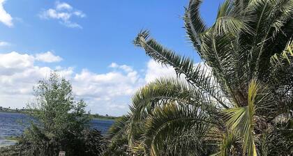 Stay in a 3 bedrooms pool home with spa near Disney and Legoland