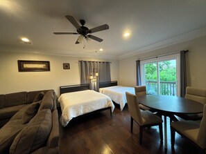 8 habitaciones, escritorio, tabla de planchar con plancha y wifi gratis