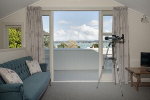 TV, peis og stereoanlegg