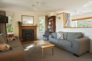 TV, peis og stereoanlegg