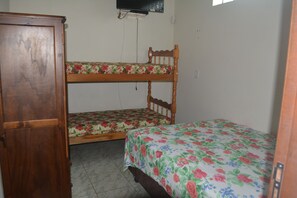 5 室のベッドルーム、WiFi (無料)、車椅子でアクセスできる設備