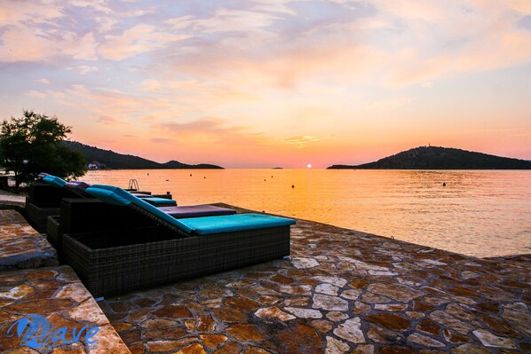 Property grounds - beach house / apartments WAVE 1 (Ražanj)