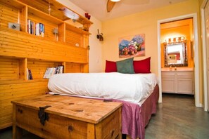 1 habitación, escritorio, tabla de planchar con plancha y wifi