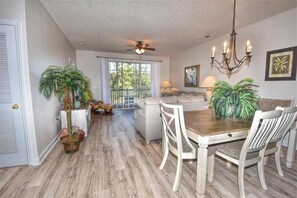 TV, DVD player - 122 Ironwood - Barefoot Resort Rentals (North Myrtle Beach)