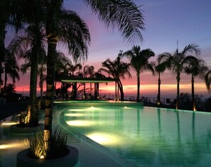Infinity-Pool, beheizter Pool