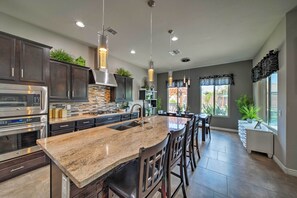 Fridge, microwave, stovetop, dishwasher - Hot Tub & Putting Green: Home in Surprise (Surprise)