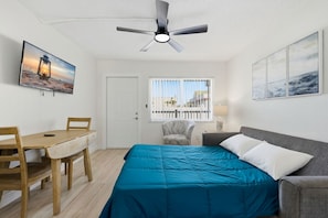 1 bedroom, desk, iron/ironing board, free WiFi - Your Madeira Beach Escape | Tropic Breeze 5 Condo with Pool & Beach Access (Madeira Beach)