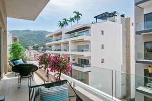 Property grounds - El Paraiso Pavilion 2BD Condo for rent in Old Town, Puerto vallarta (Puerto Vallarta)