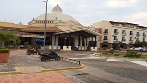 Exterior - Marina Vallarta Cozy Loft, beautiful place, close to everything!! (Zona Hotelera Nte.)