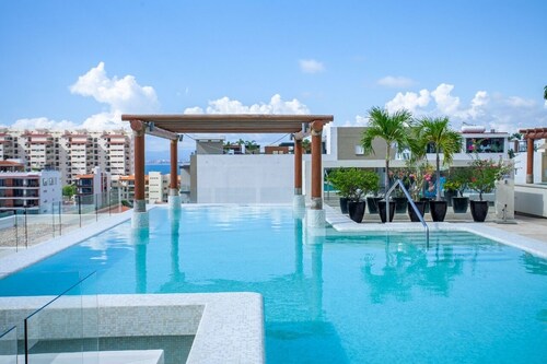 One Block from Basilio Badillo Street! 1BD Studio for rent in Old Town, Puerto v