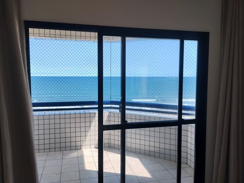 Beachfront property next to the Guilhermina street market, high standard.