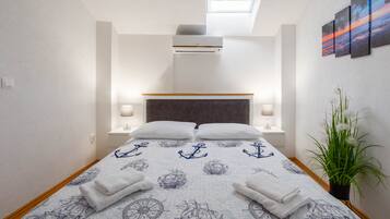 1 chambre, bureau, chambres insonorisées, fer et planche à repasser