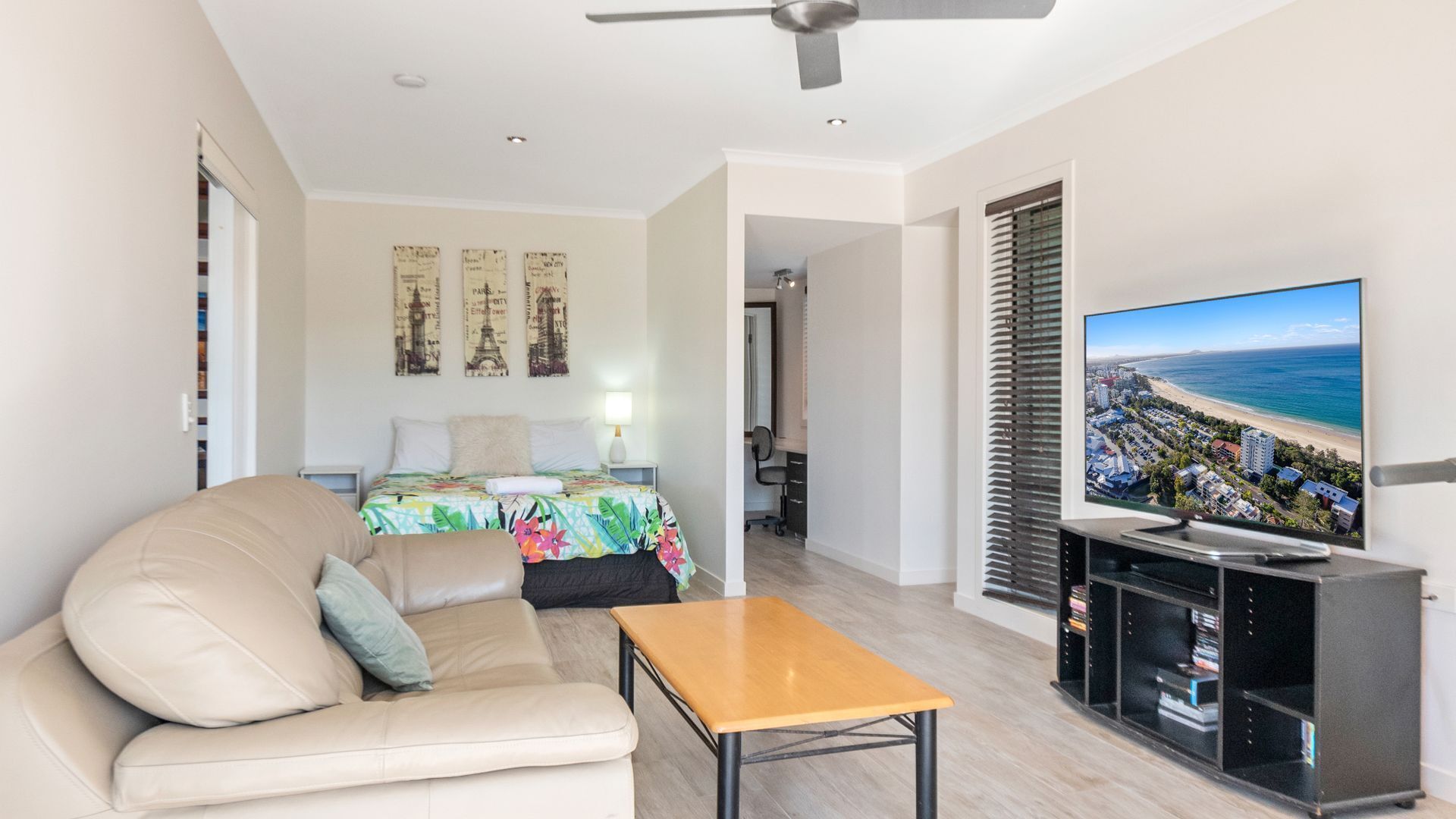 Remarkable Six Bedroom Waterfront Home! Perfect for the extended family — image 16