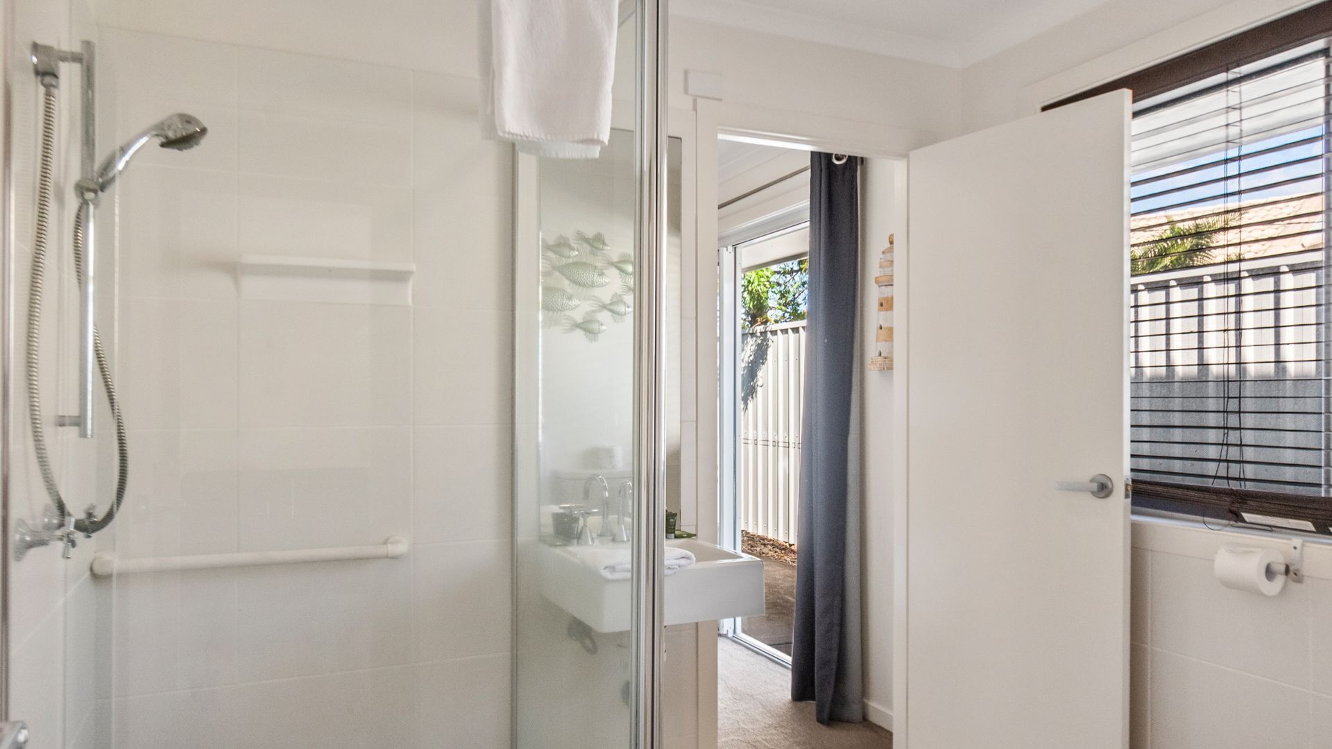 Remarkable Six Bedroom Waterfront Home! Perfect for the extended family — image 25