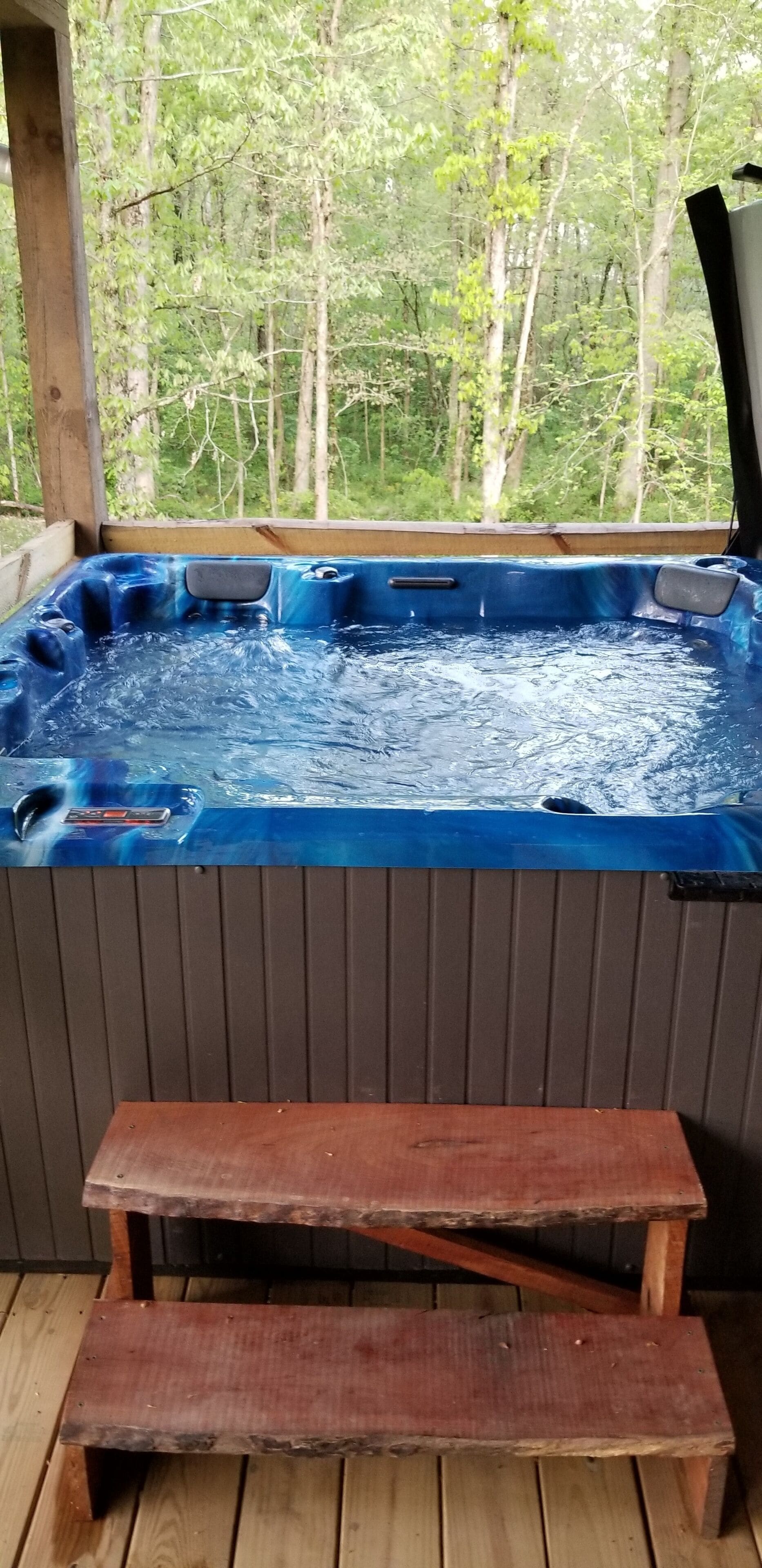 Tina de hidromasaje al aire libre