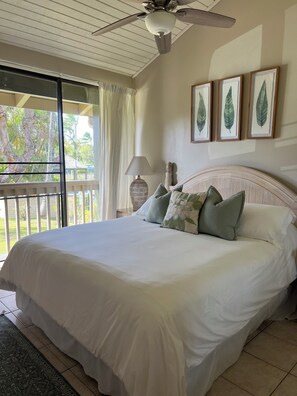 2 bedrooms, desk, iron/ironing board, travel cot - Nalu Aloha ~ Love and Aloha (Kahuku)